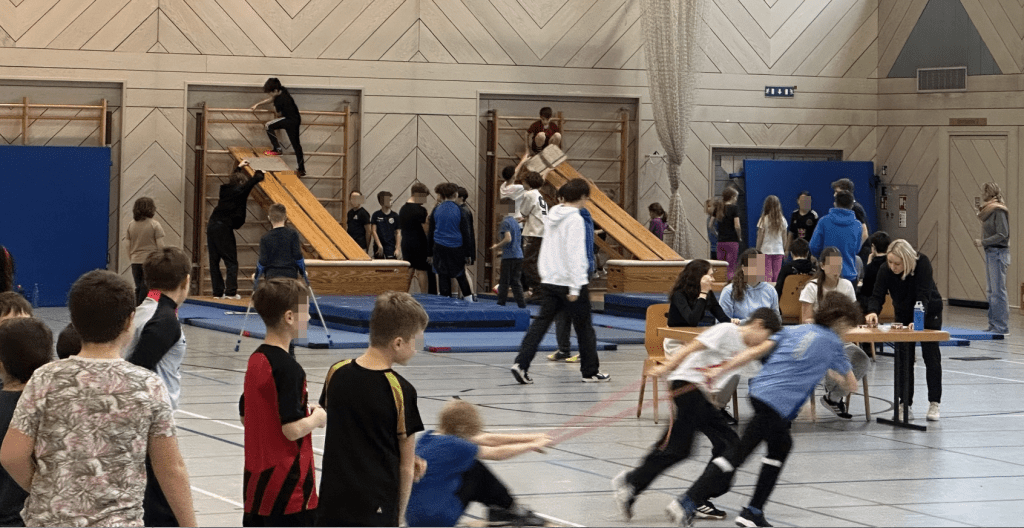 Winterolympiade 2024 Aufnahme aus der Turnhalle