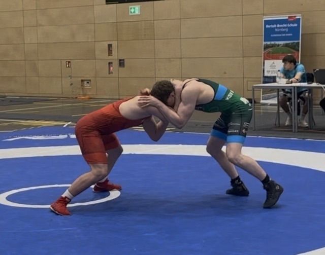 Mittel (AB625D97-2E73-49FC-BDB7-399AD20A25BE)