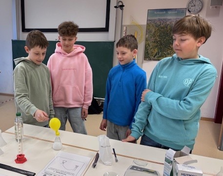 Neugier trifft Natur­wis­sen­schaft – VorM­INTtag 2026 an der Real­schule Bessenbach